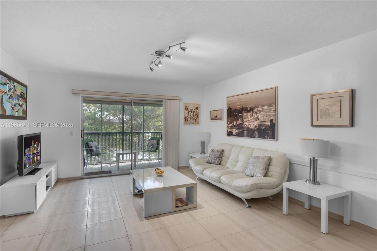 901 SW 141st Ave, Unit 405M, Pembroke Pines, FL 33027 Photo