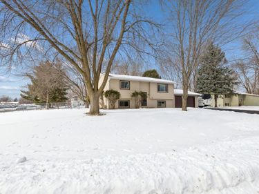 5439 Large Avenue NE, Albertville, MN 55301