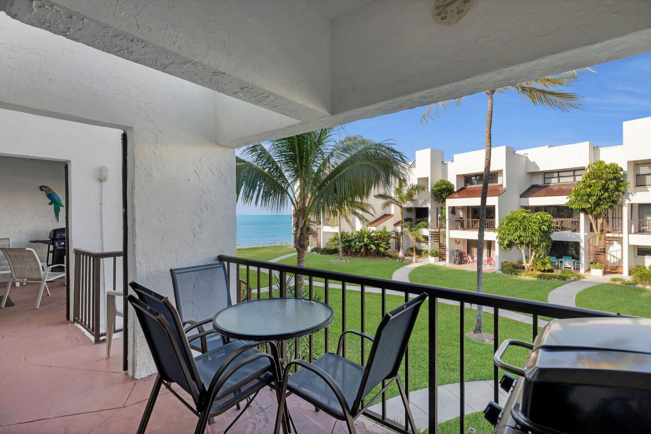 601 W Ocean Drive, Unit 410, Key Colony, FL 33051 Photo