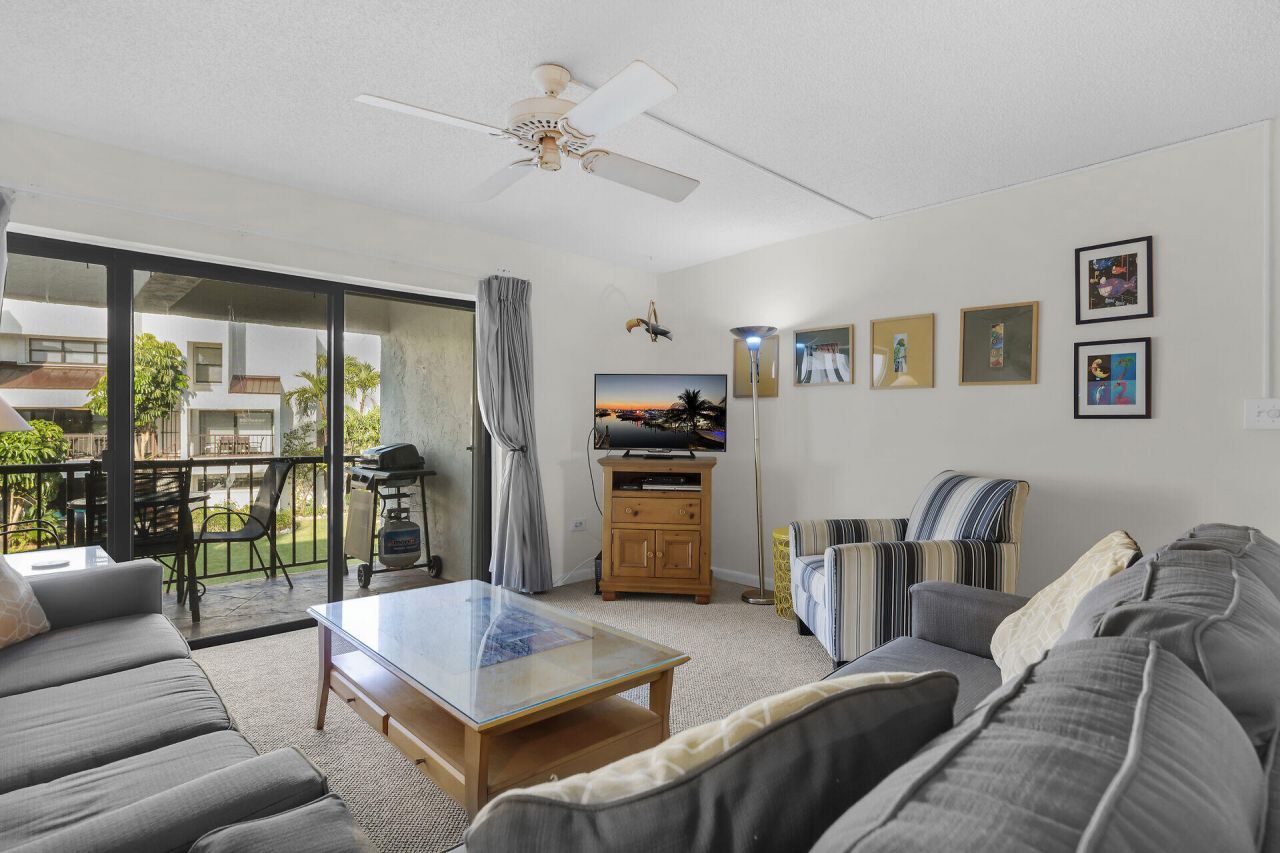 601 W Ocean Drive, Unit 410, Key Colony, FL 33051 Photo