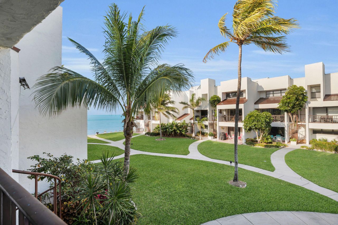 601 W Ocean Drive, Unit 410, Key Colony, FL 33051 Photo