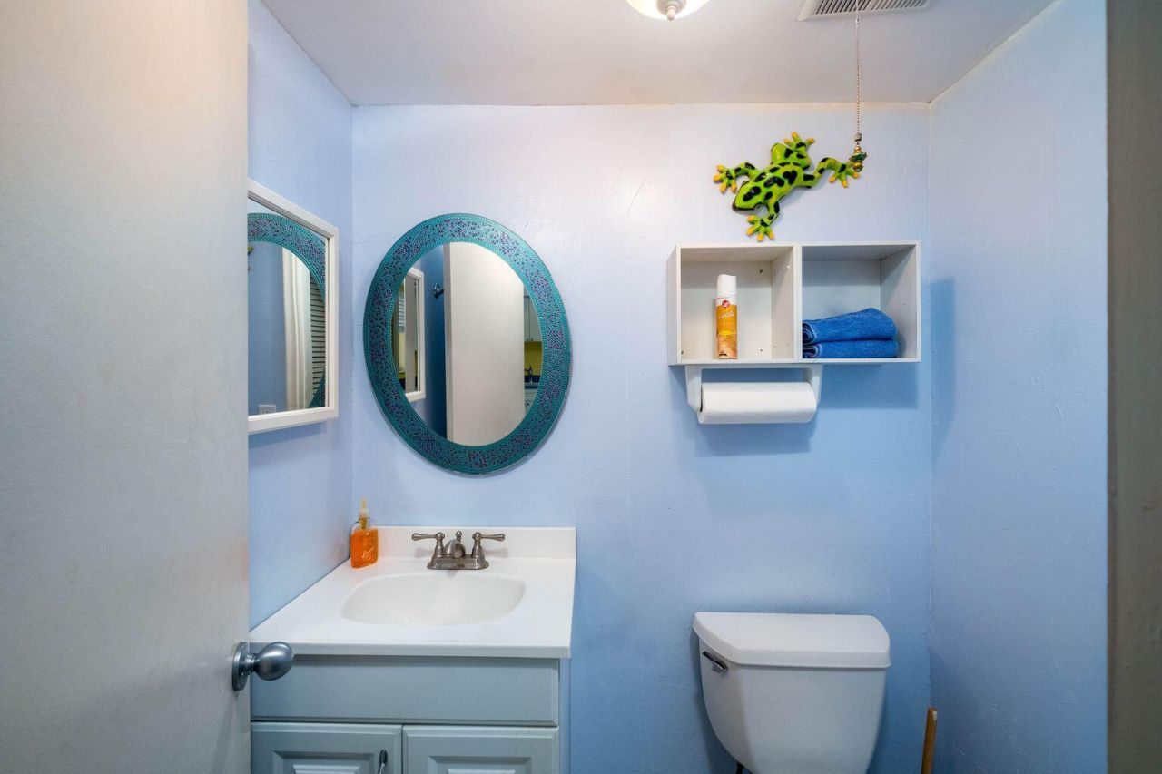 601 W Ocean Drive, Unit 410, Key Colony, FL 33051 Photo