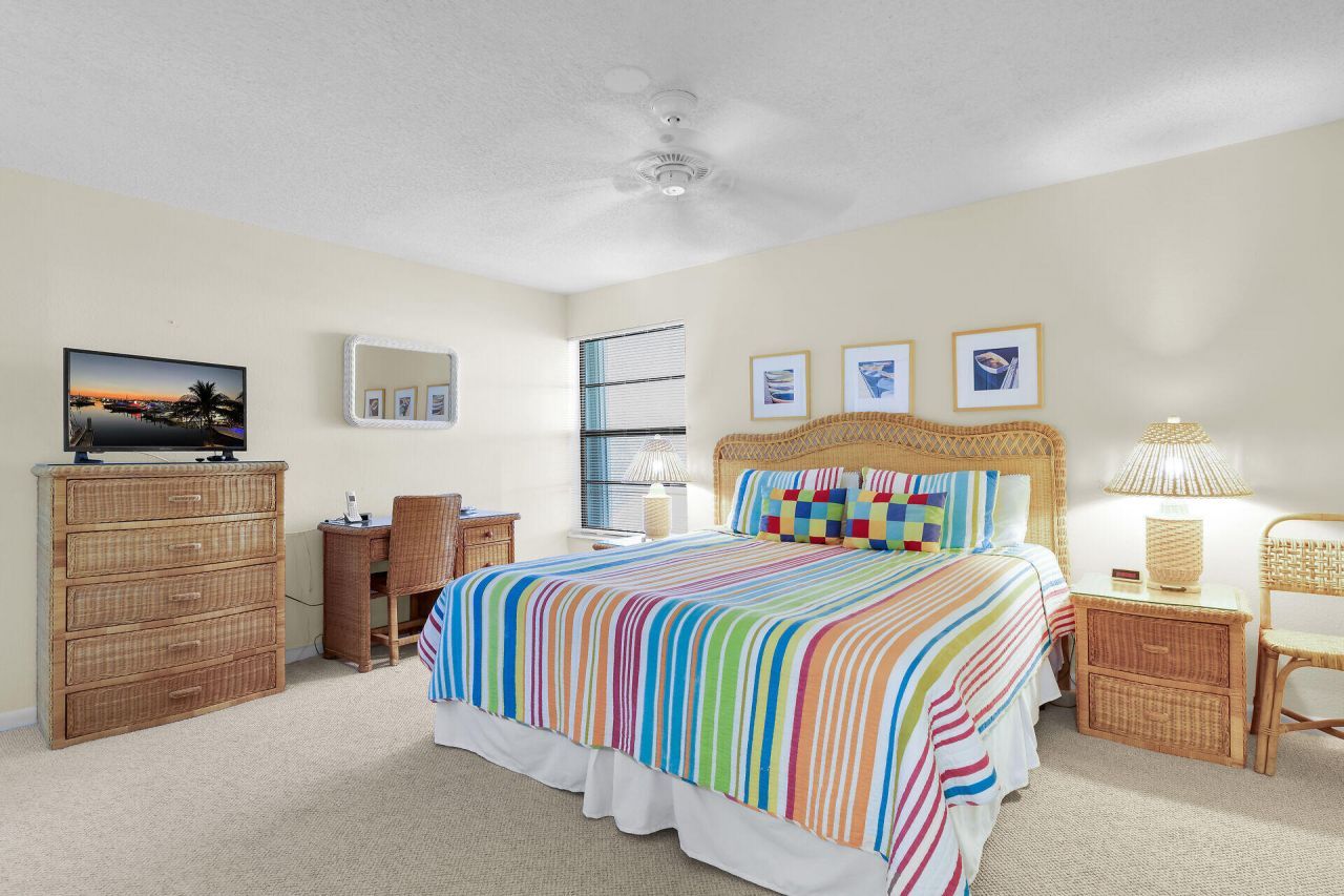 601 W Ocean Drive, Unit 410, Key Colony, FL 33051 Photo