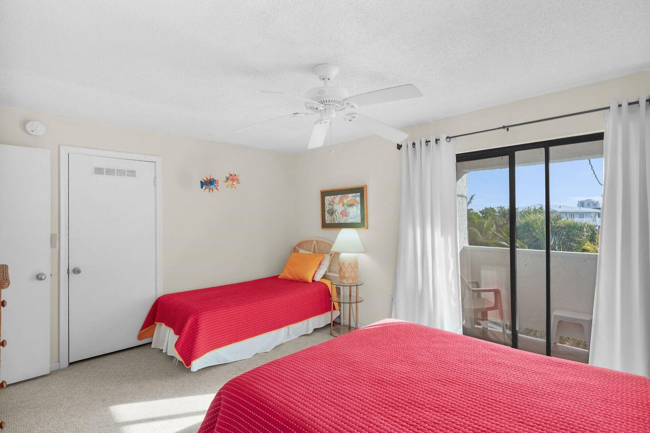 601 W Ocean Drive, Unit 410, Key Colony, FL 33051 Photo