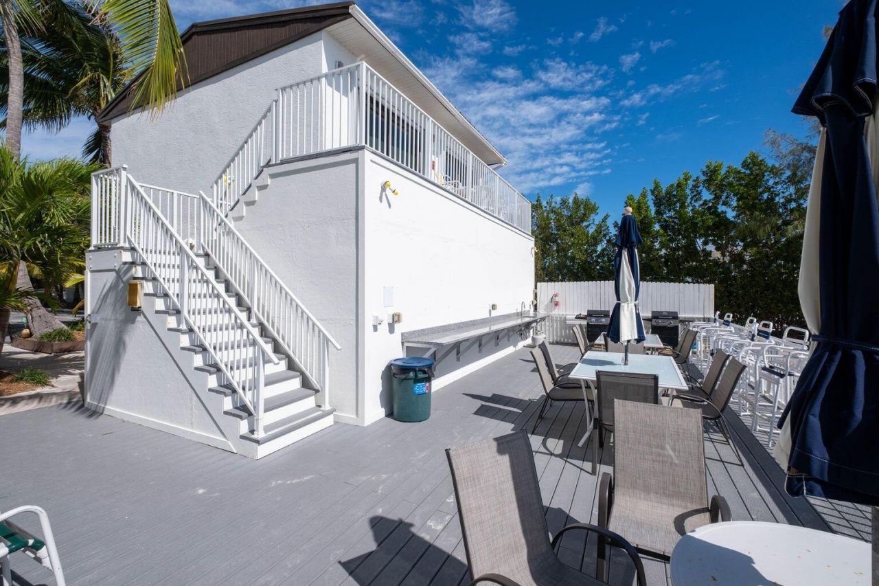 601 W Ocean Drive, Unit 410, Key Colony, FL 33051 Photo