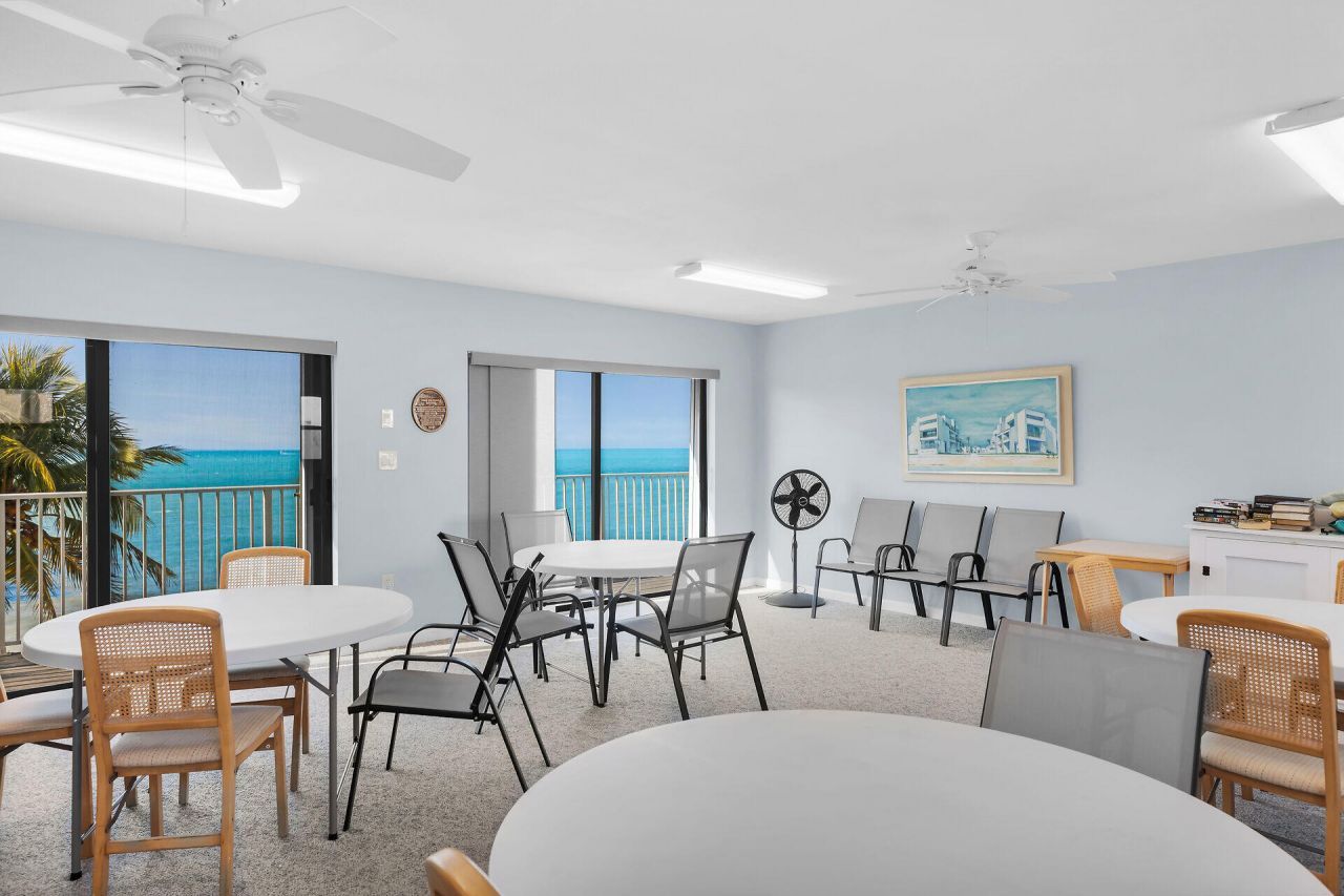 601 W Ocean Drive, Unit 410, Key Colony, FL 33051 Photo