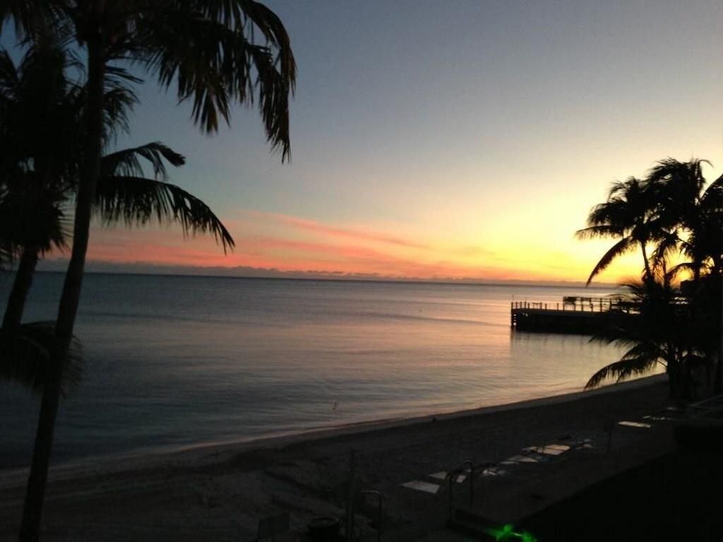 601 W Ocean Drive, Unit 410, Key Colony, FL 33051 Photo