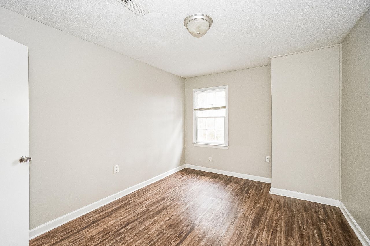 3253 Stonehaven Drive Photo 10