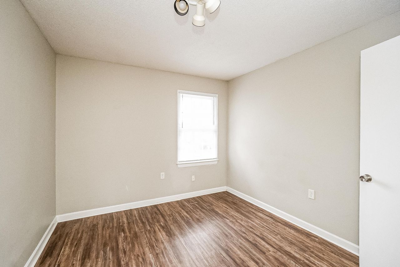 3253 Stonehaven Drive Photo 11