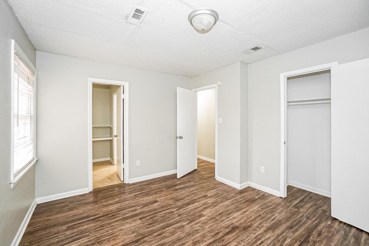 3253 Stonehaven Drive Photo 8