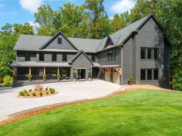 5666 Long Island Drive NW, Atlanta, GA 30327