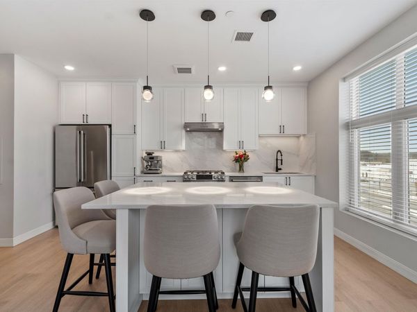 18 Artisan Drive, Unit 401, Salem, NH 03079