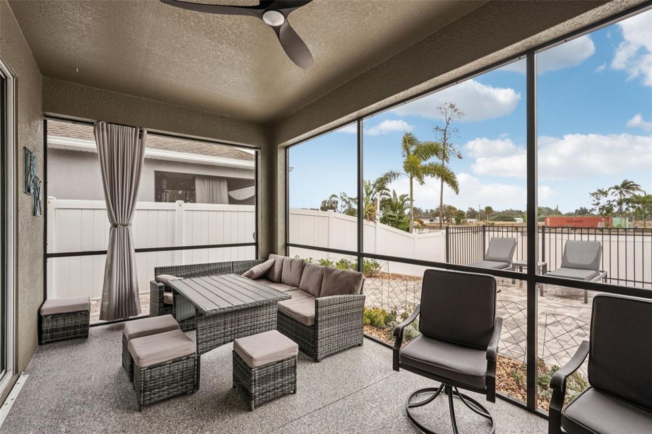 1303 Parker Den Drive, Ruskin, FL 33570 Photo