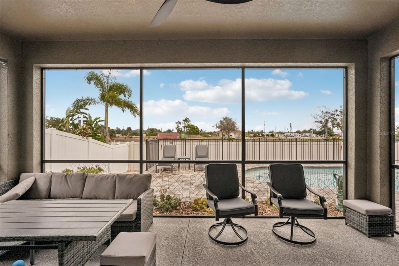 1303 Parker Den Drive, Ruskin, FL 33570 Photo