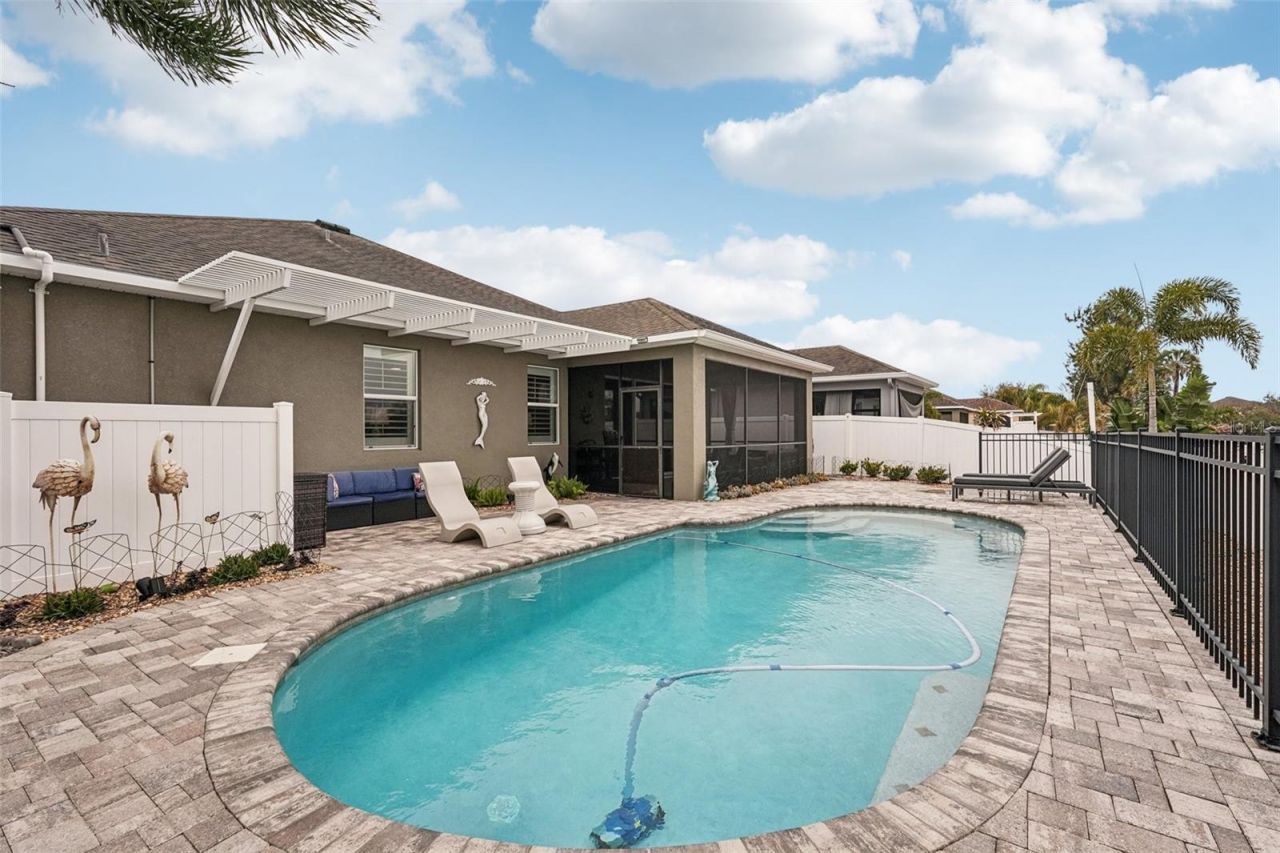 1303 Parker Den Drive, Ruskin, FL 33570 Photo