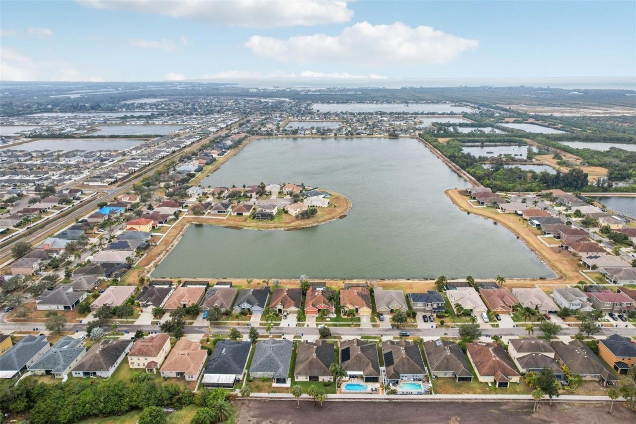 1303 Parker Den Drive, Ruskin, FL 33570 Photo