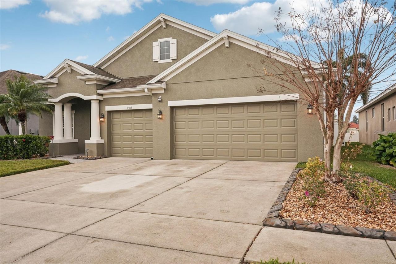 1303 Parker Den Drive, Ruskin, FL 33570 Photo