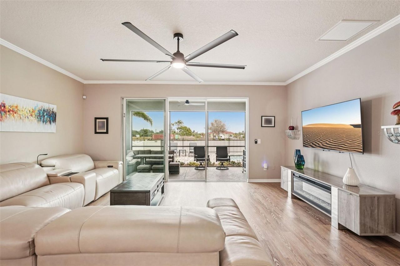 1303 Parker Den Drive, Ruskin, FL 33570 Photo