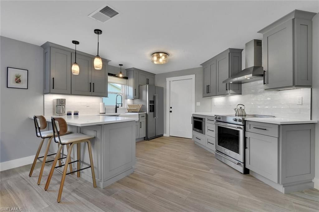 2328 Clipper Way, Naples, FL 34104 Photo