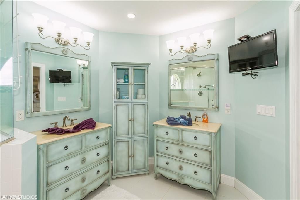 2611 Citrus Lake Dr, Unit C-203, Naples, FL 34109 Photo