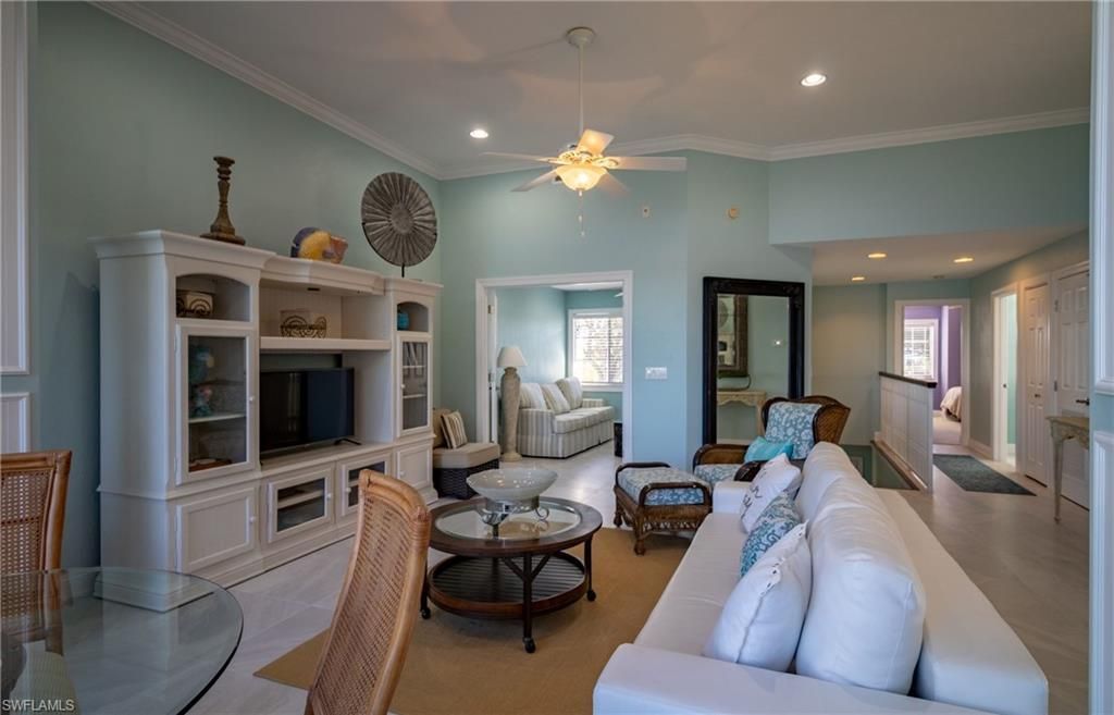 2611 Citrus Lake Dr, Unit C-203, Naples, FL 34109 Photo