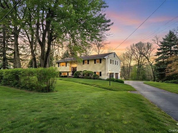 569 Millburn Court , Valley Cottage, NY 10989