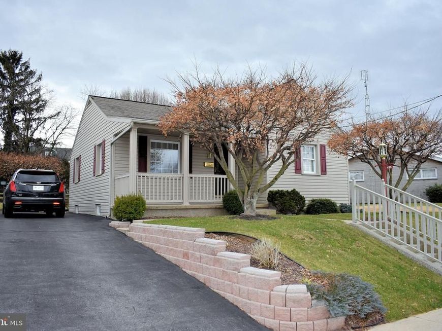 436 Grandview Avenue, Chambersburg, PA 17201 Main Photo