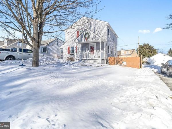 10 SHERIDAN LANE, ASTON, PA 19014