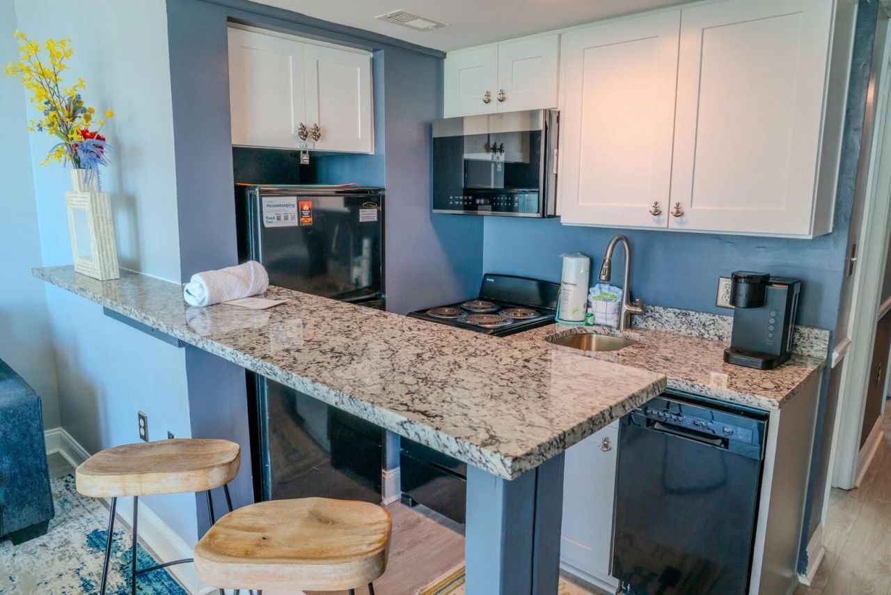 2310 N Ocean Blvd. Photo 17