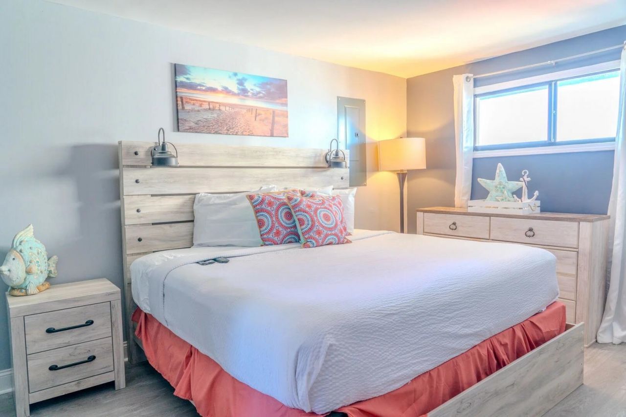 2310 N Ocean Blvd. Photo 18