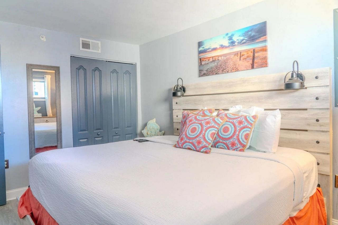 2310 N Ocean Blvd. Photo 20