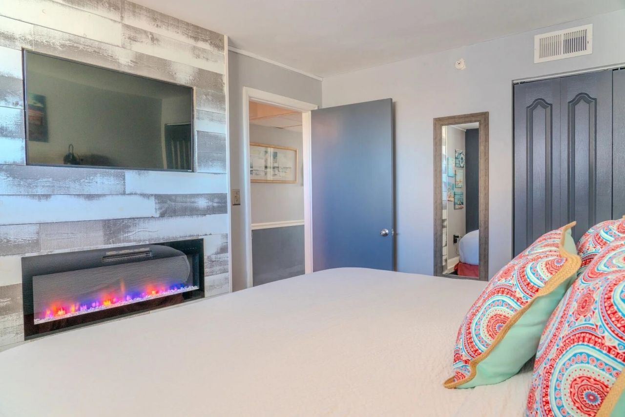 2310 N Ocean Blvd. Photo 21