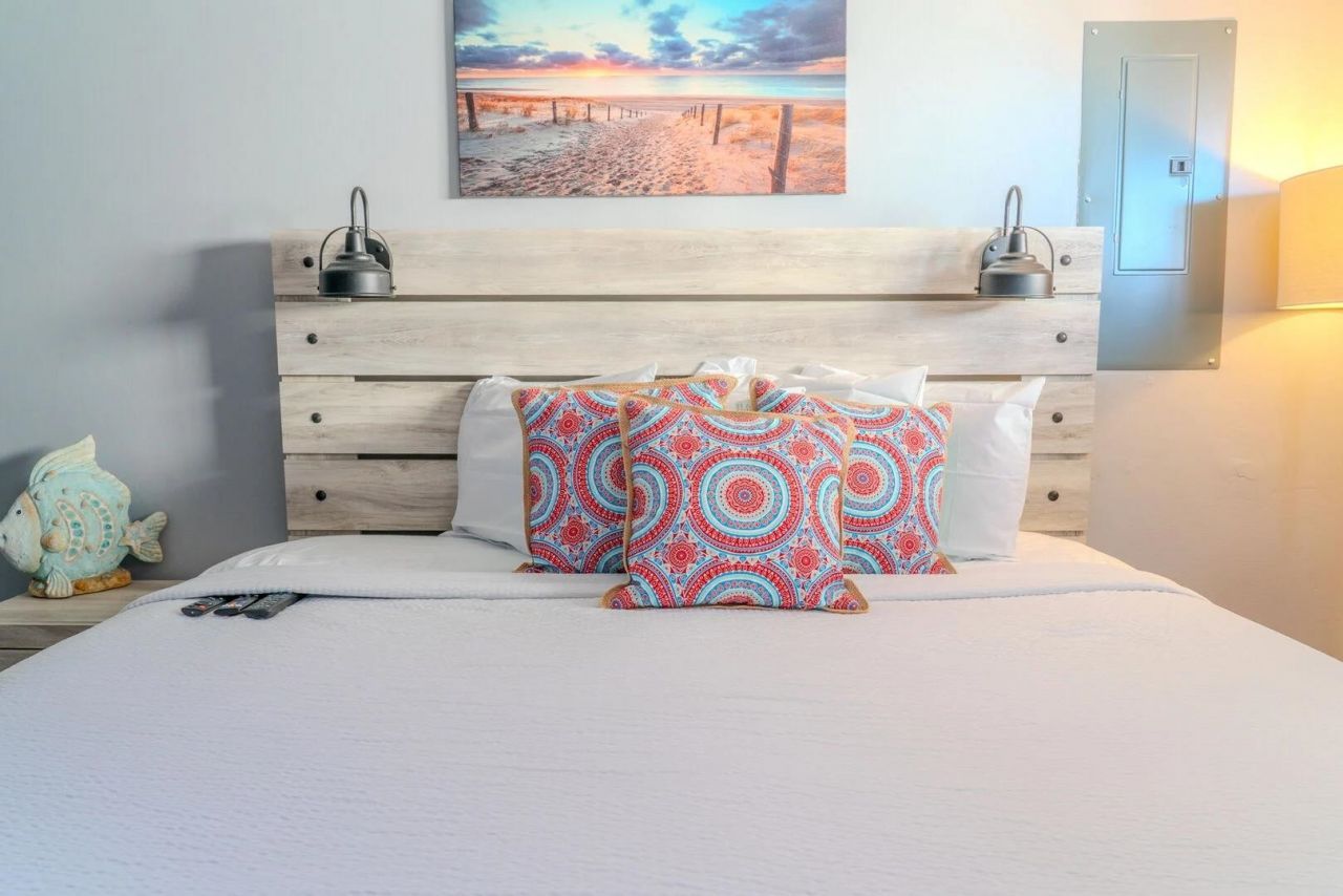 2310 N Ocean Blvd. Photo 24