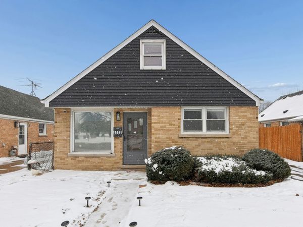 4137 Ruby Street, Schiller Park, IL 60176