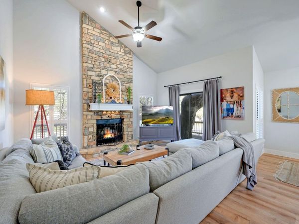 213 Overlook CT, Wimberley, TX 78676