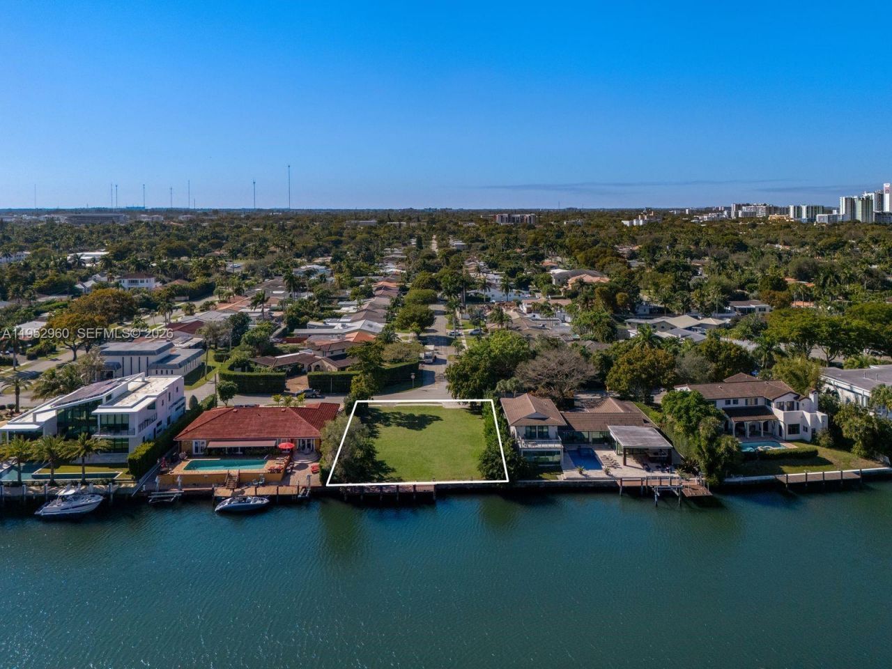 1101 Diplomat Pkwy , Hollywood, FL 33019 Photo