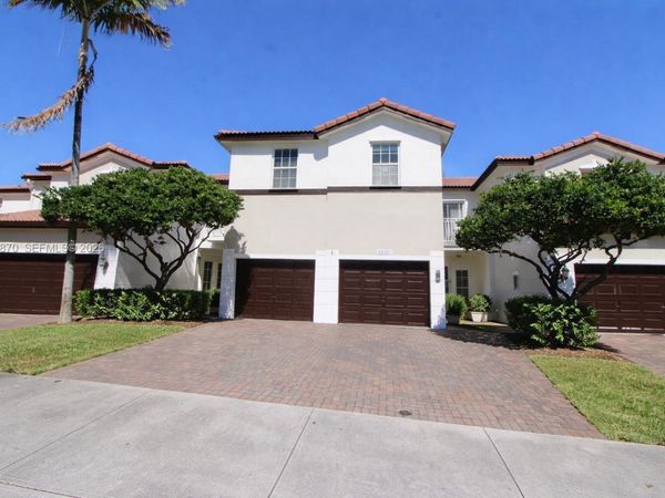 11531 NW 79th Ln, Doral, FL 33178