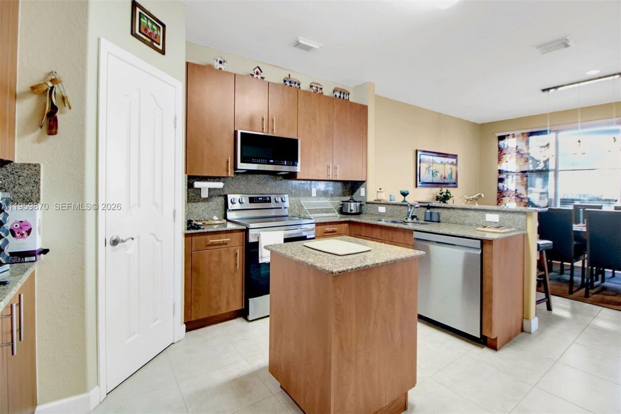 11531 NW 79th Ln, Doral, FL 33178 Photo