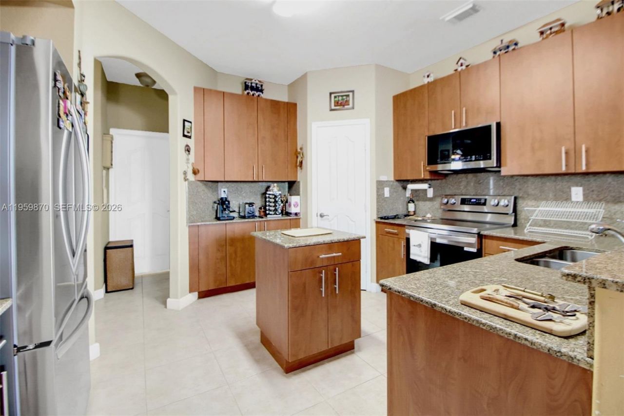 11531 NW 79th Ln, Doral, FL 33178 Photo