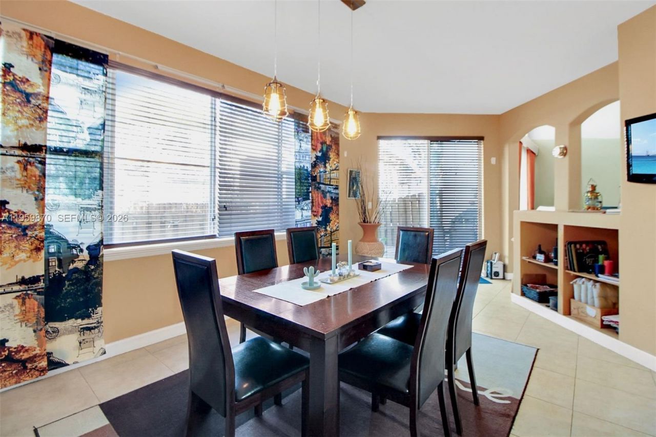 11531 NW 79th Ln, Doral, FL 33178 Photo