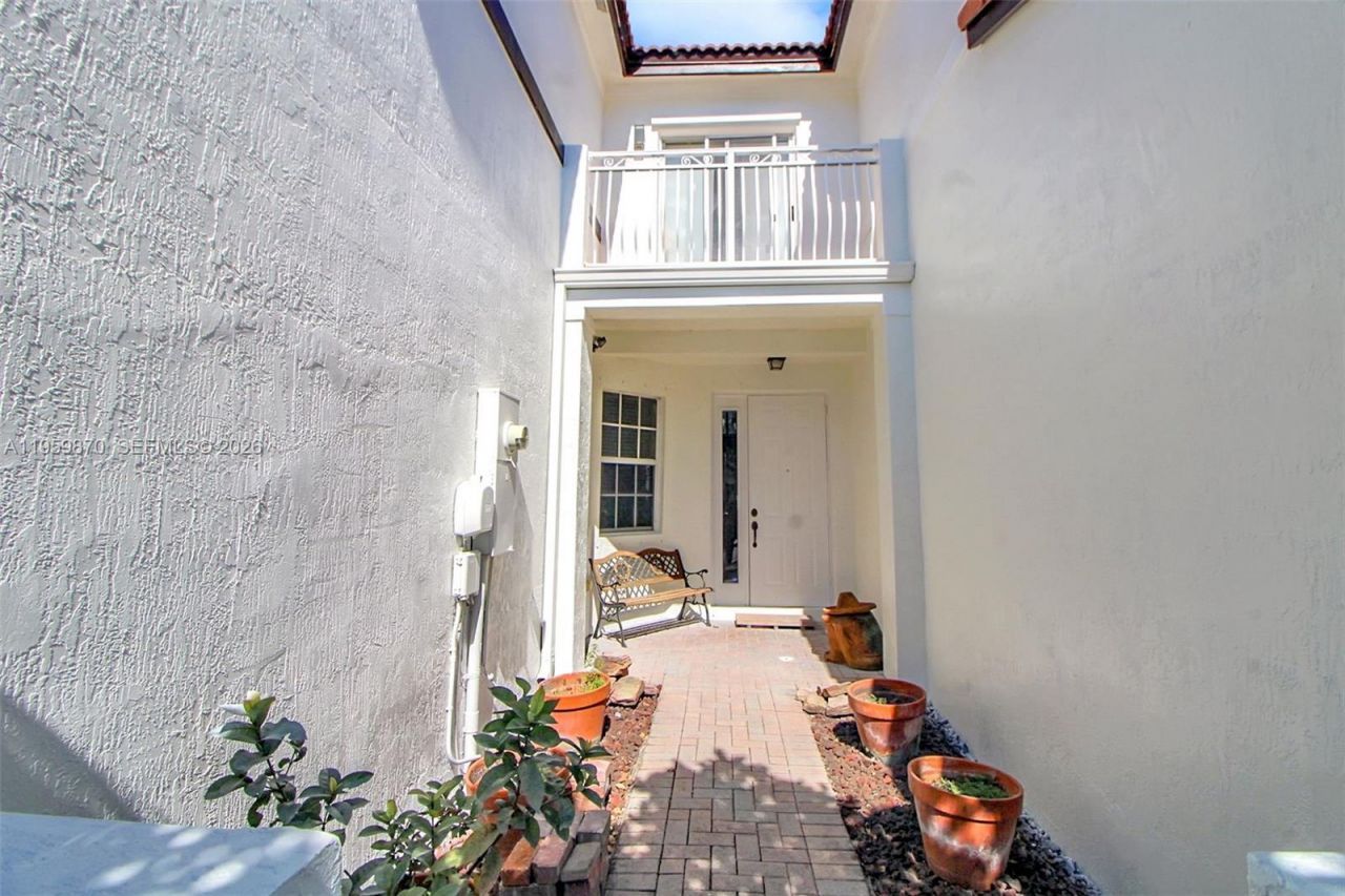 11531 NW 79th Ln, Doral, FL 33178 Photo