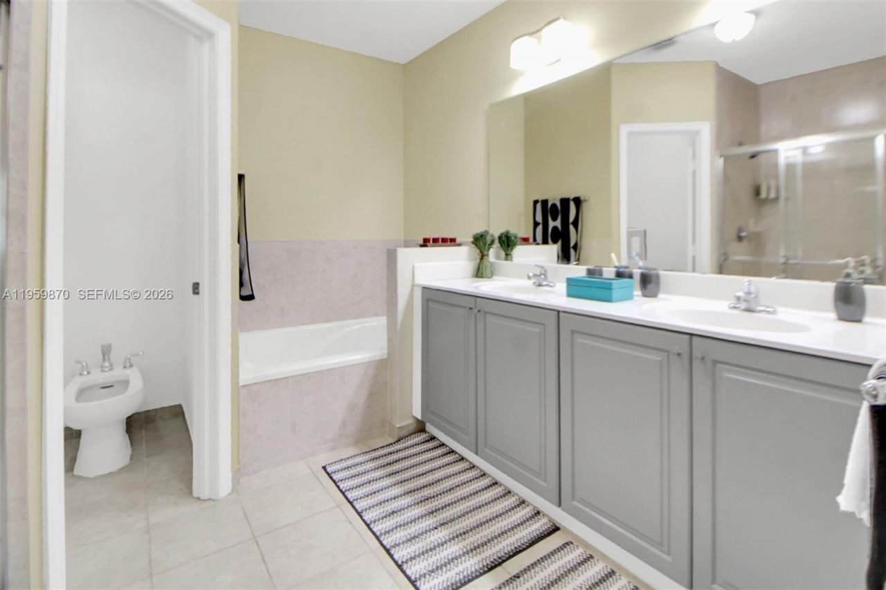 11531 NW 79th Ln, Doral, FL 33178 Photo