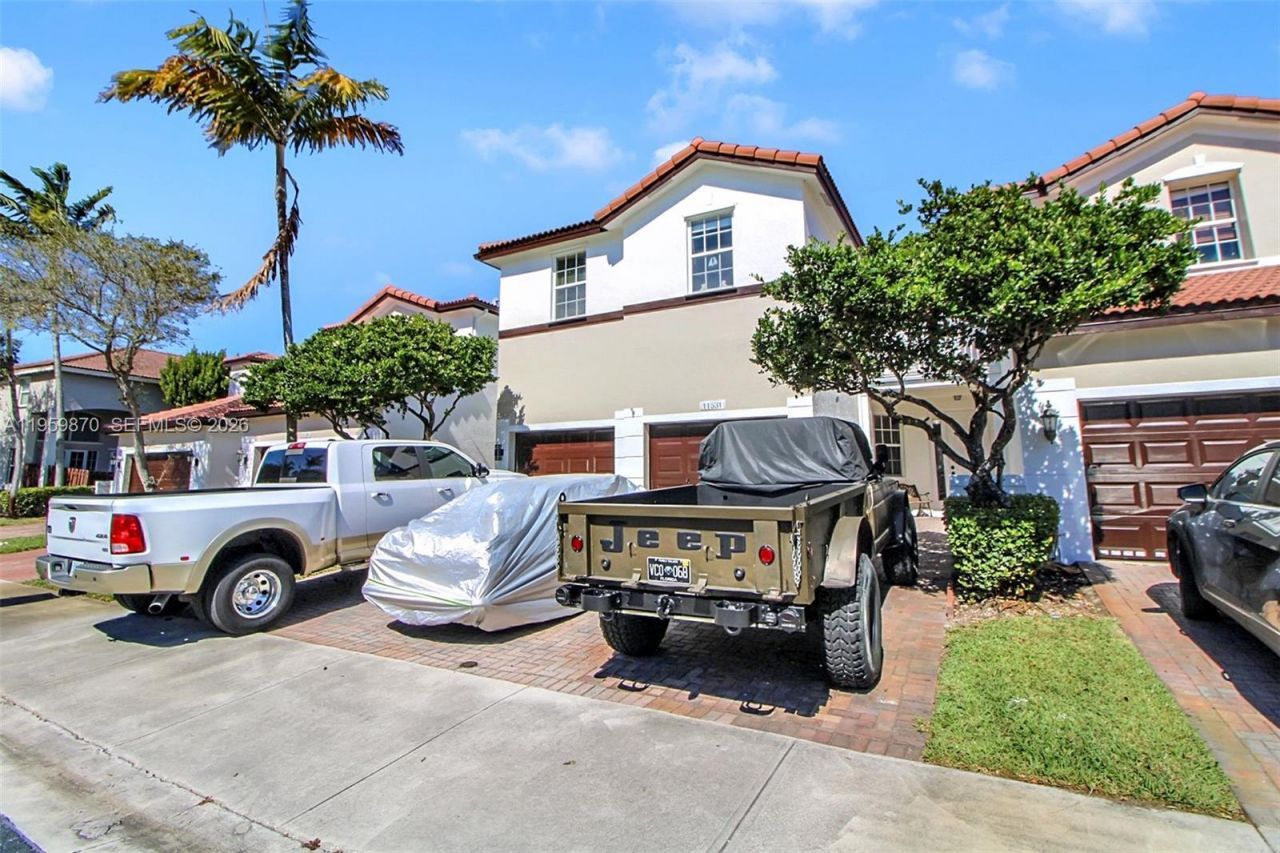 11531 NW 79th Ln, Doral, FL 33178 Photo