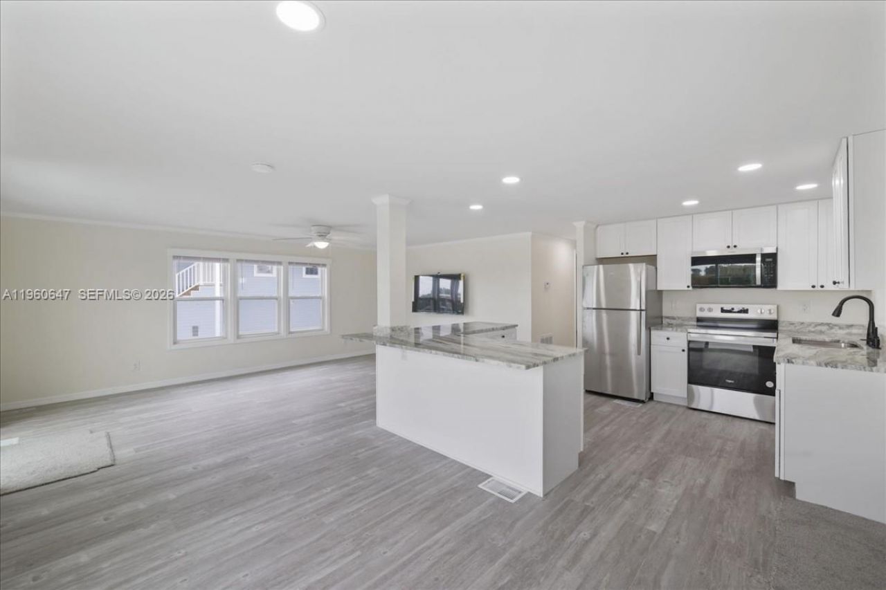 62 Kiowa, Fort Myers Beach, FL 33931 Photo