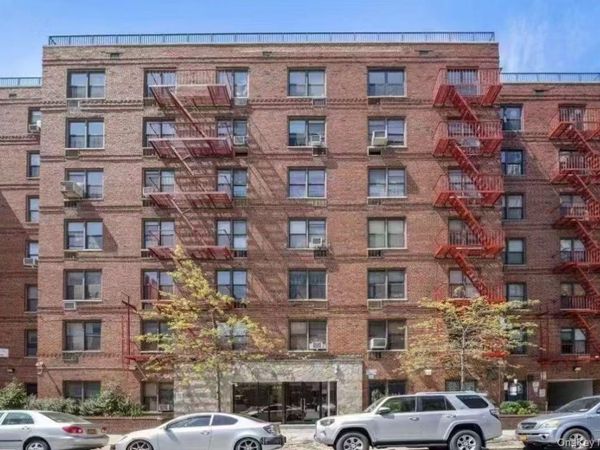 133-17 Sanford Avenue, Unit 1O, Flushing, NY 11355