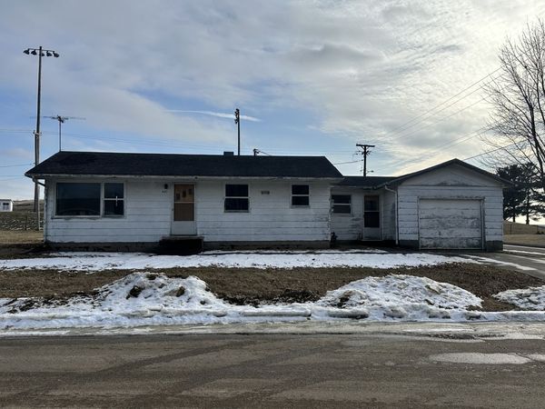 441 W South Street, Preston, IA 52069