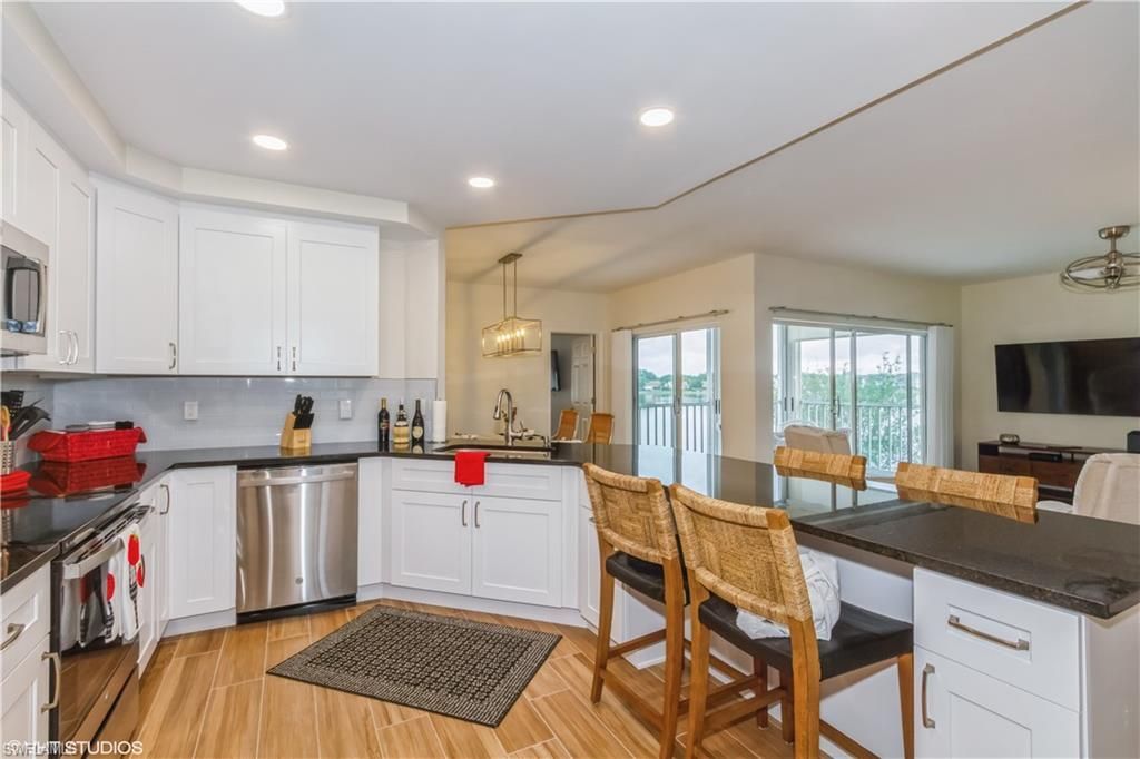 2671 Citrus Lake Dr, Unit E-201, Naples, FL 34109 Photo