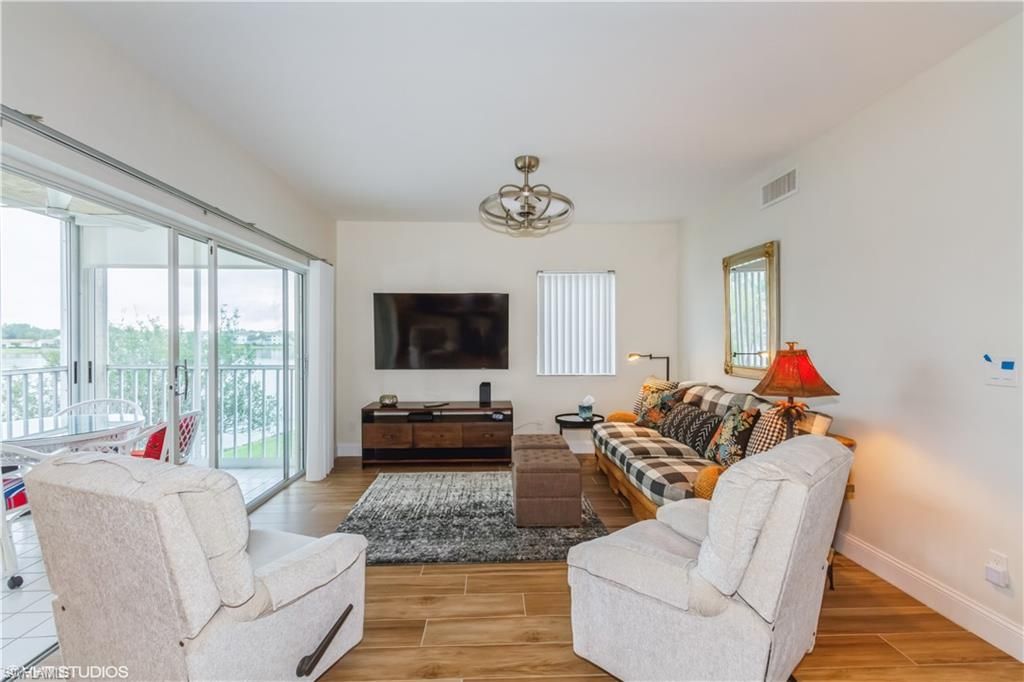 2671 Citrus Lake Dr, Unit E-201, Naples, FL 34109 Photo