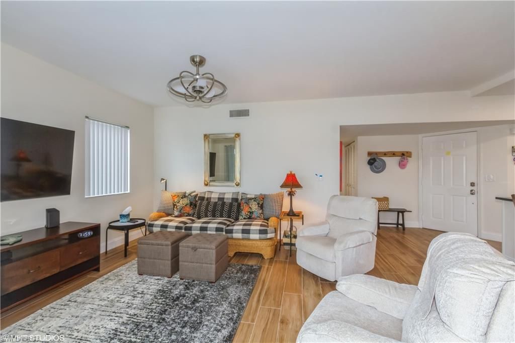 2671 Citrus Lake Dr, Unit E-201, Naples, FL 34109 Photo