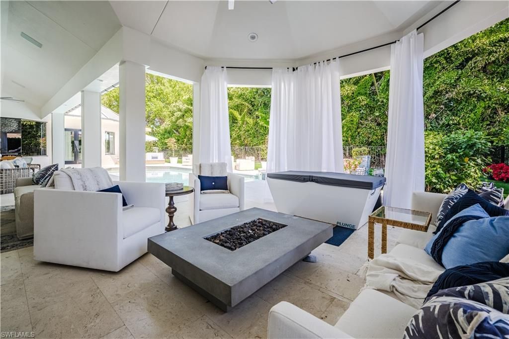 681 Katemore Ln, Naples, FL 34108 Photo